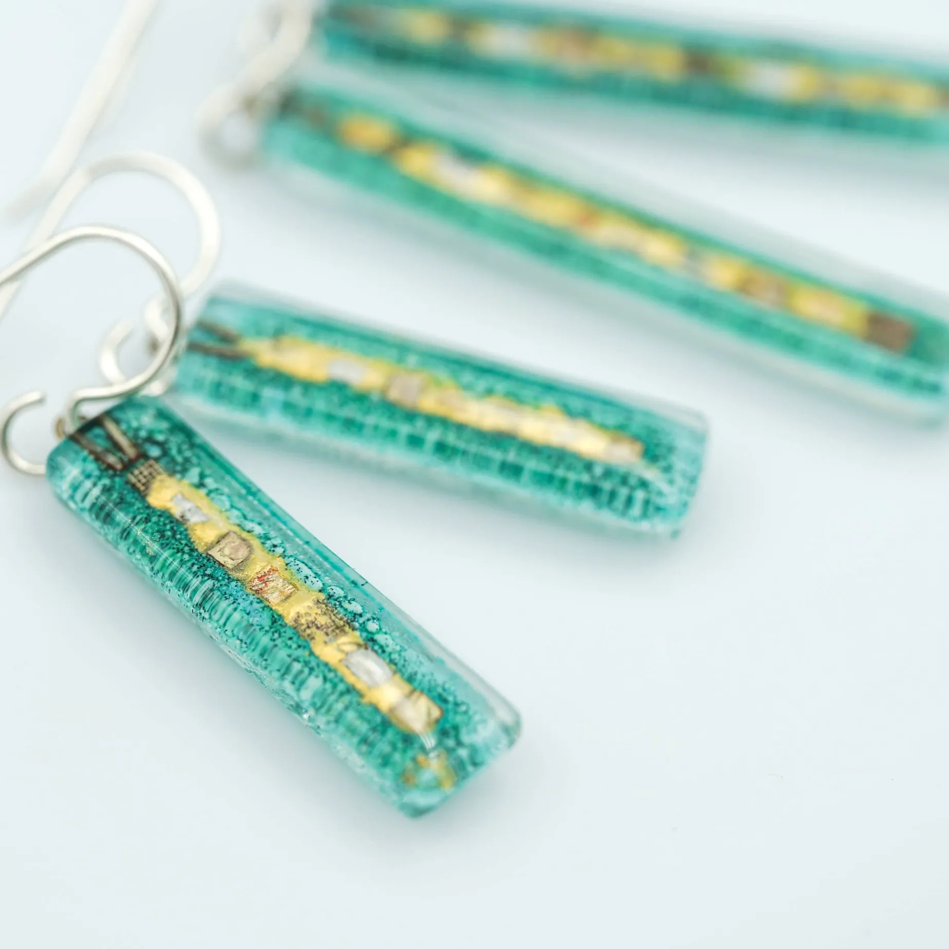 aqua_golden_phase_bar_ear_0.webp Aqua Golden Phase Bar Earrings